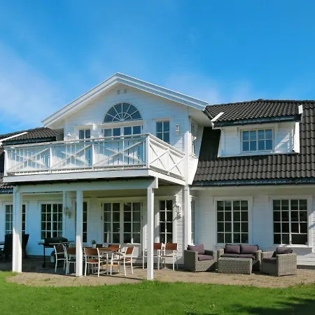 Holiday Svennevig * Svenevik