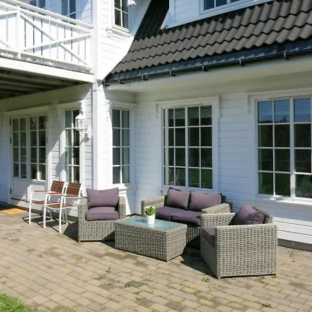 Holiday Svennevig *